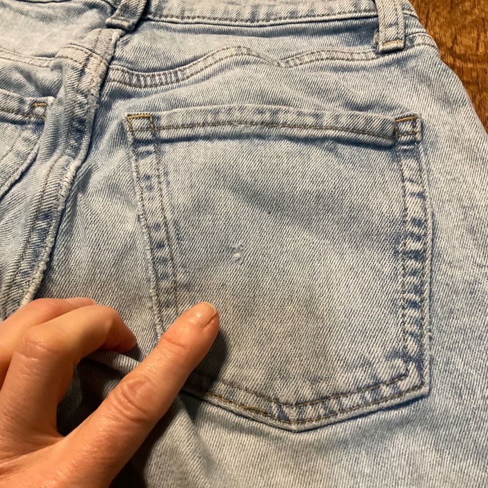 Old Navy Mom Jean Size 2 Light Wash Raw Hem Womens Denim Jeans - Picture 10 of 11